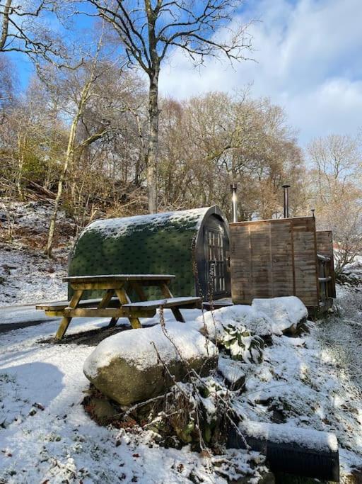 바머스 Pine Cosy Winter Cabin - Hot Tub & Log Burner 아파트 외부 사진